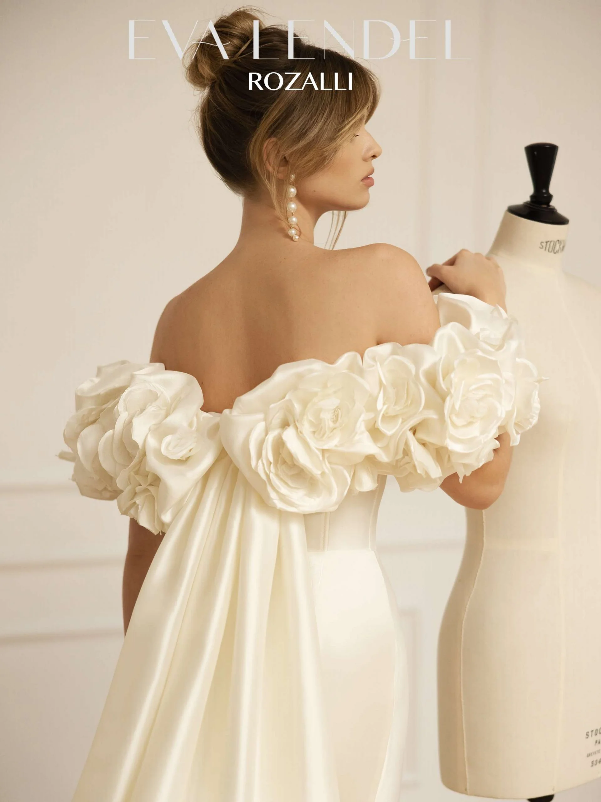 Eva Lendel Series look 4